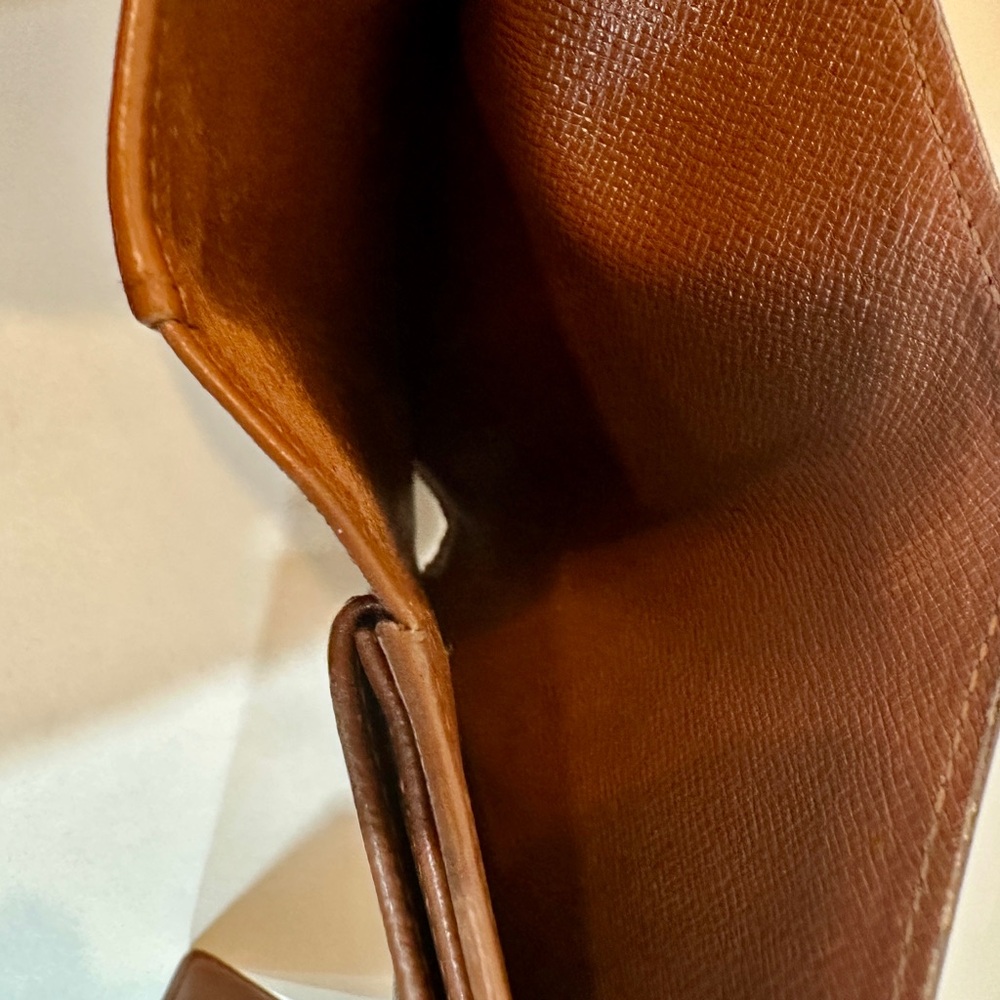 Louis Vuitton Monogram Wallet - Picture 5 of 9